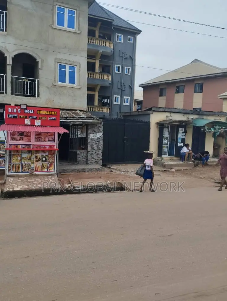 40 Rooms Hostel At Nekede For Sale. in Owerri