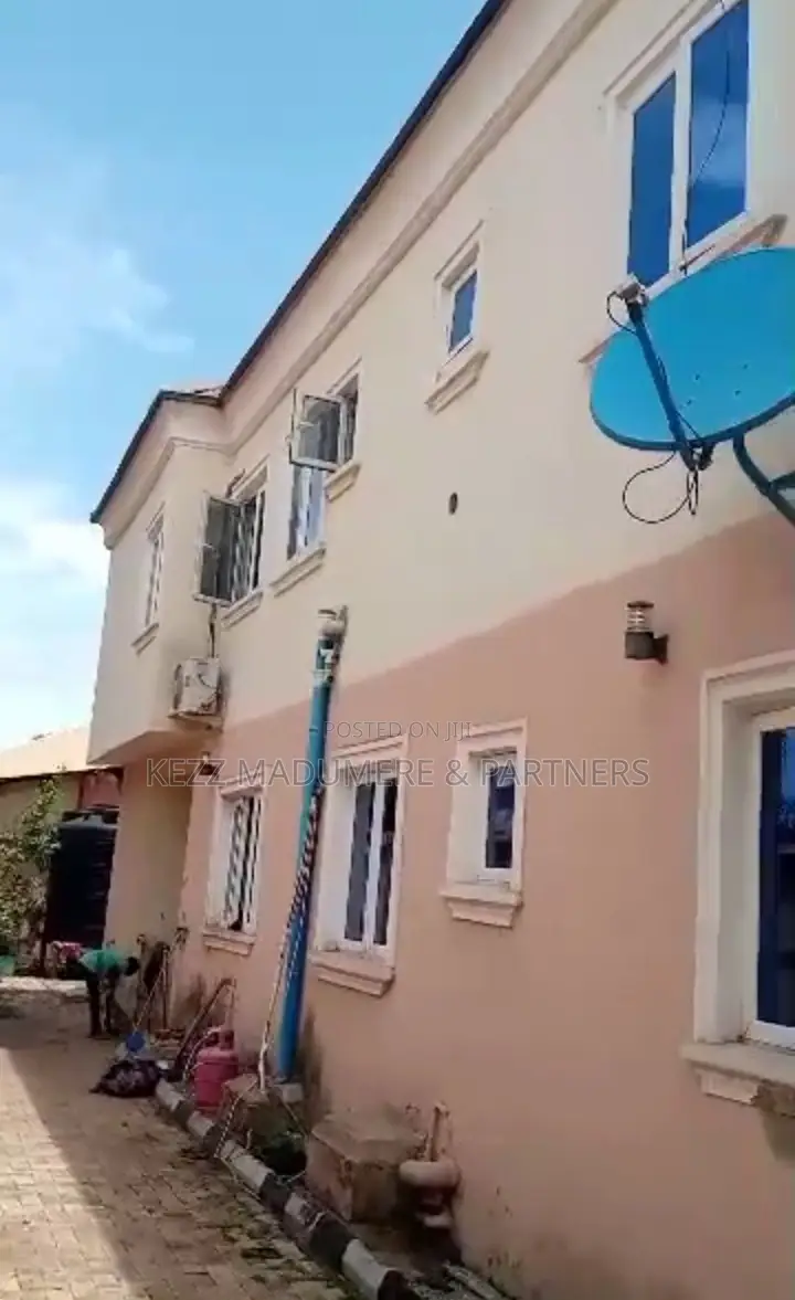 7bdrm Duplex in Suncity Estate , for sale in Enugu