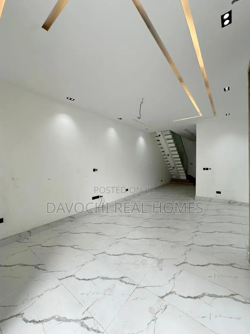 4bdrm Duplex in Chevron Drive, Lekki for rent in Lekki