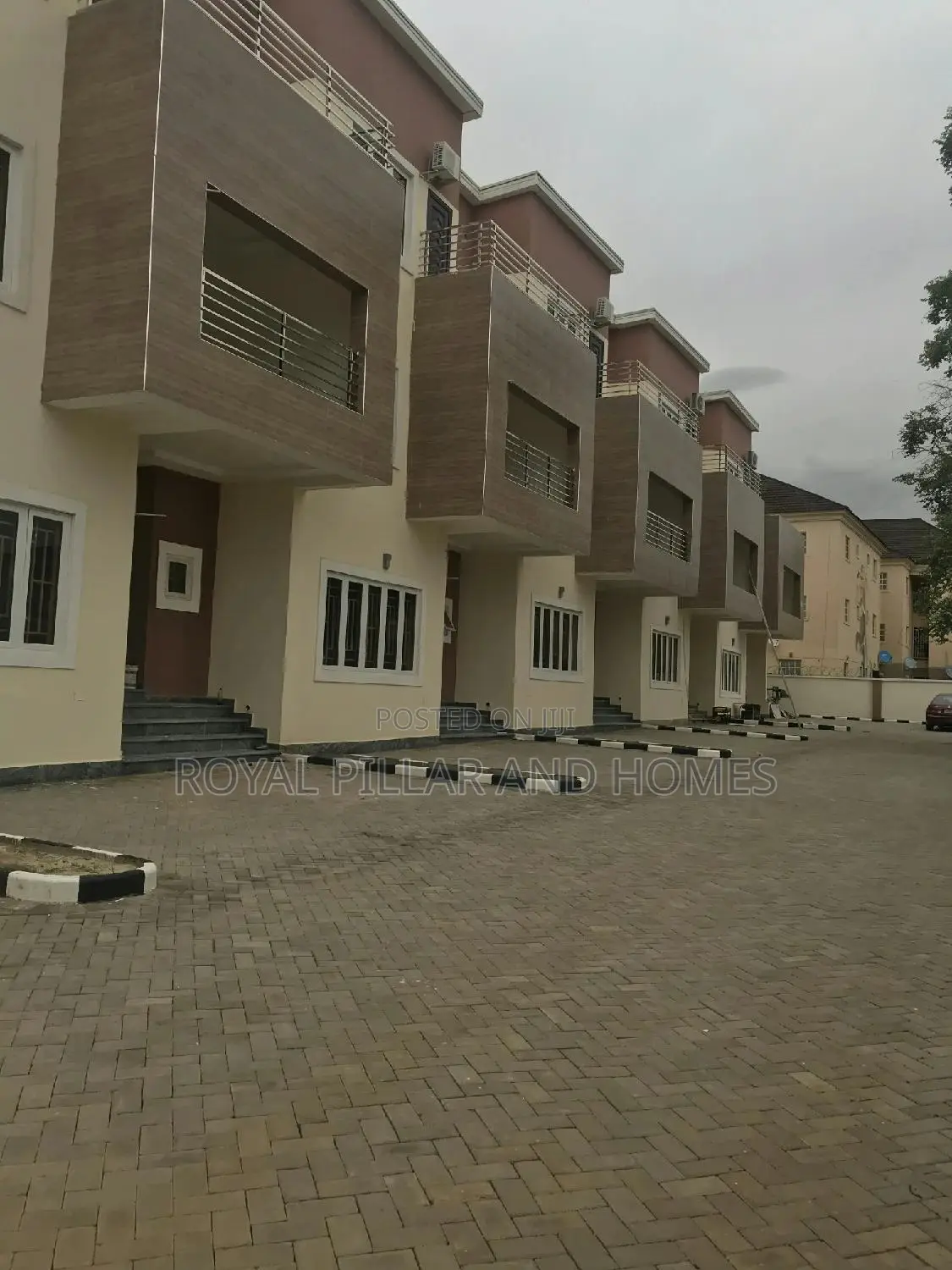 4bdrm Townhouse/Terrace in Kaura By Games for sale in Kaura