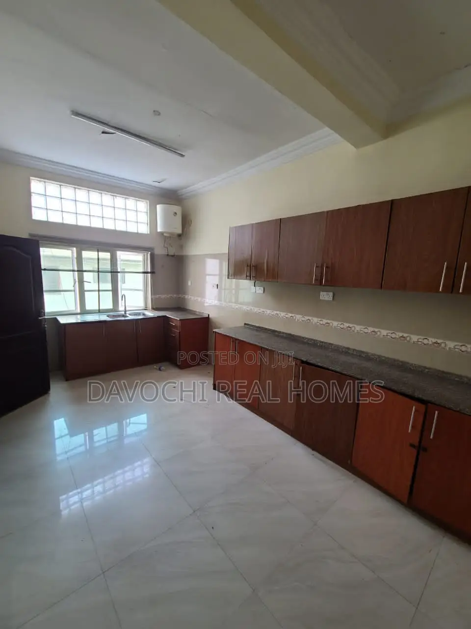 3bdrm Apartment in Lekki Phase One for rent in Lekki