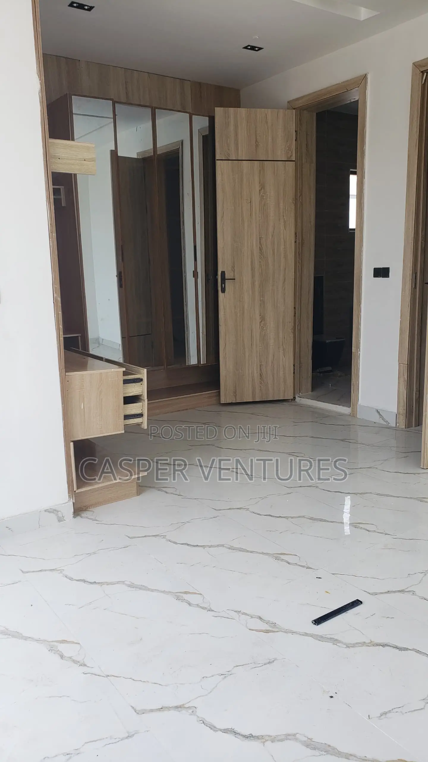 4bdrm Apartment in Chevron for rent in Chevron