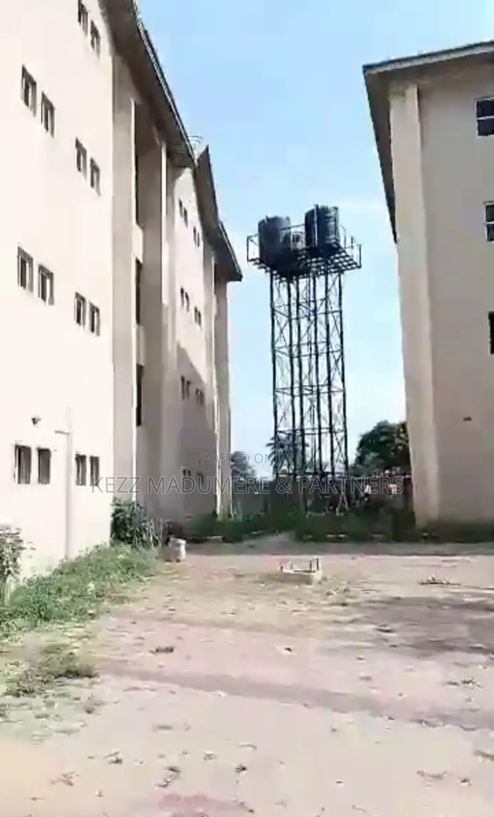 20bdrm Block of Flats in Esut , Agbani , for sale in Enugu