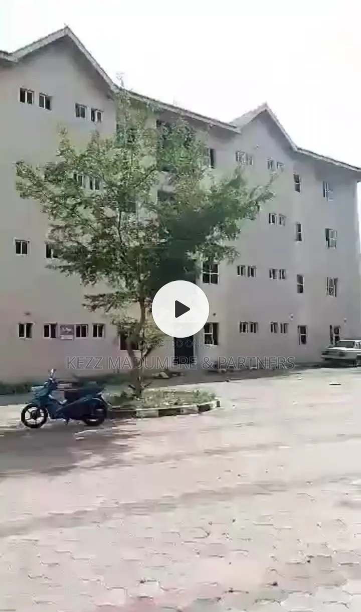 20bdrm Block of Flats in Esut , Agbani , for sale in Enugu