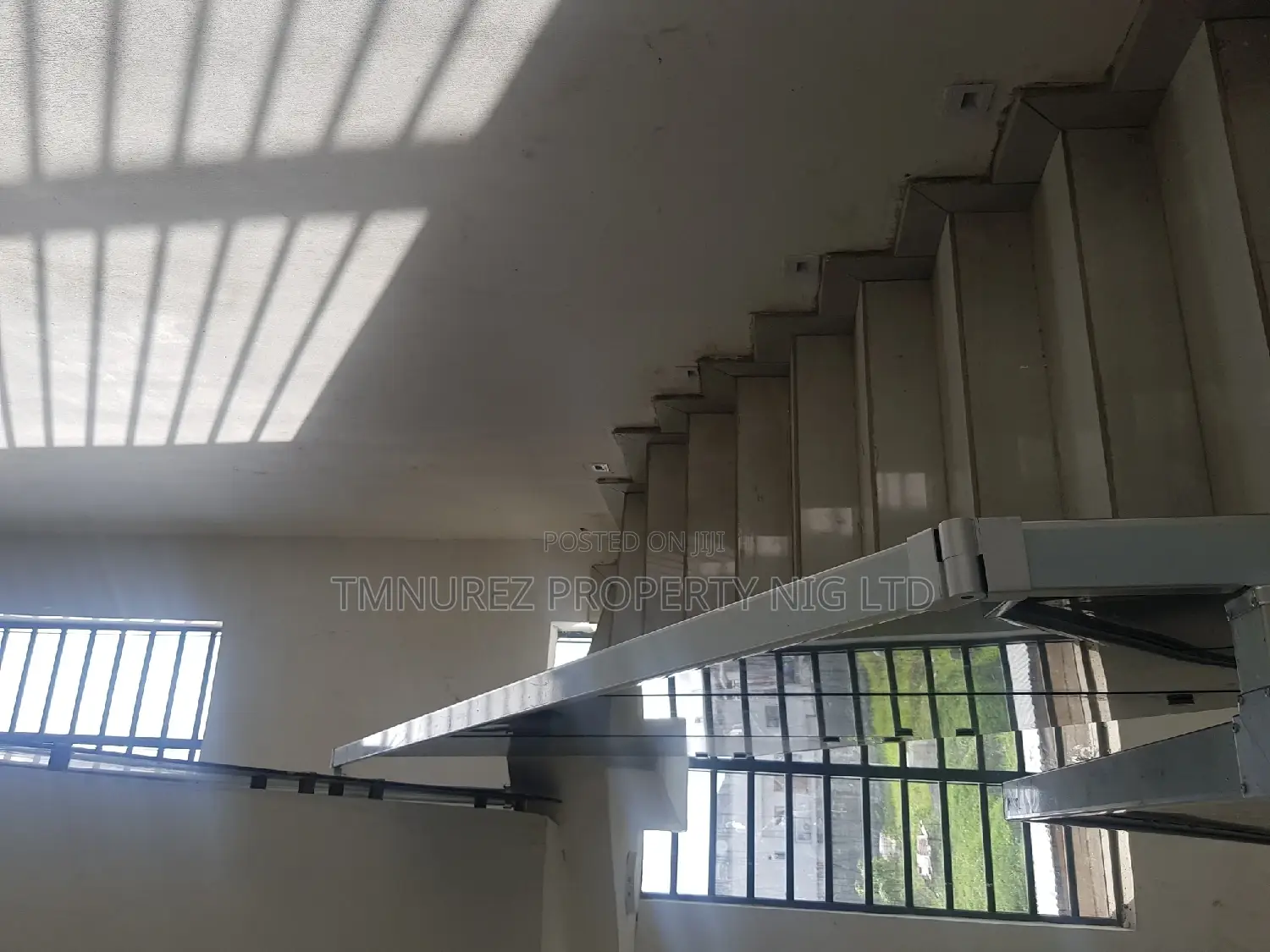 4bdrm Duplex in Admiralty, Lekki Phase 1 for sale in Lekki Phase 1