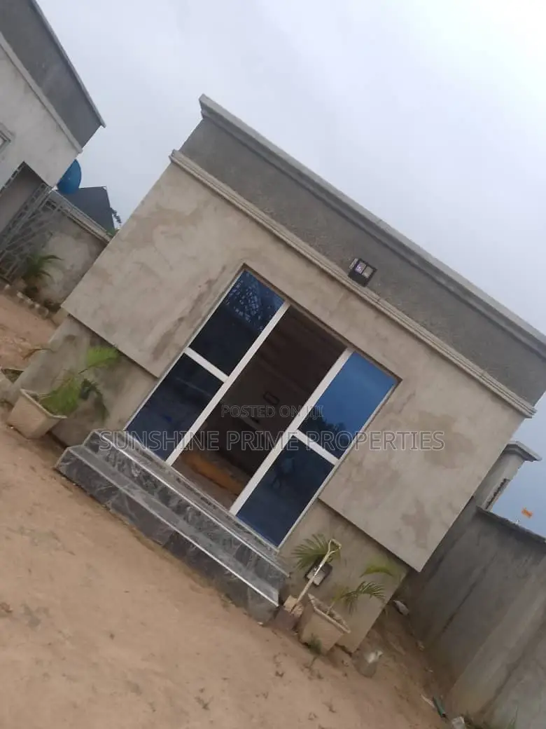 4bdrm Bungalow in Obaile Airport Road, Akure for sale in Akure