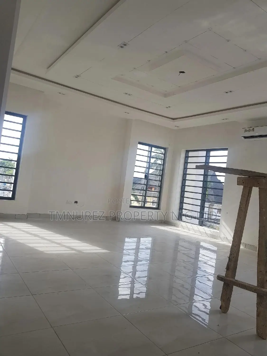 4bdrm Duplex in Admiralty, Lekki Phase 1 for sale in Lekki Phase 1