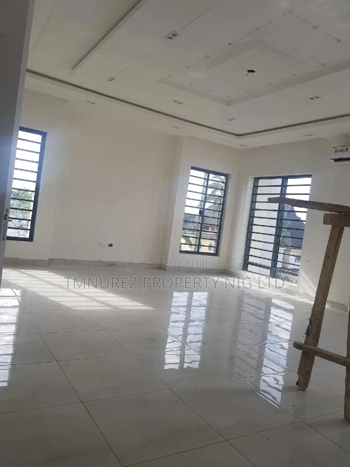 4bdrm Duplex in Admiralty, Lekki Phase 1 for sale in Lekki Phase 1