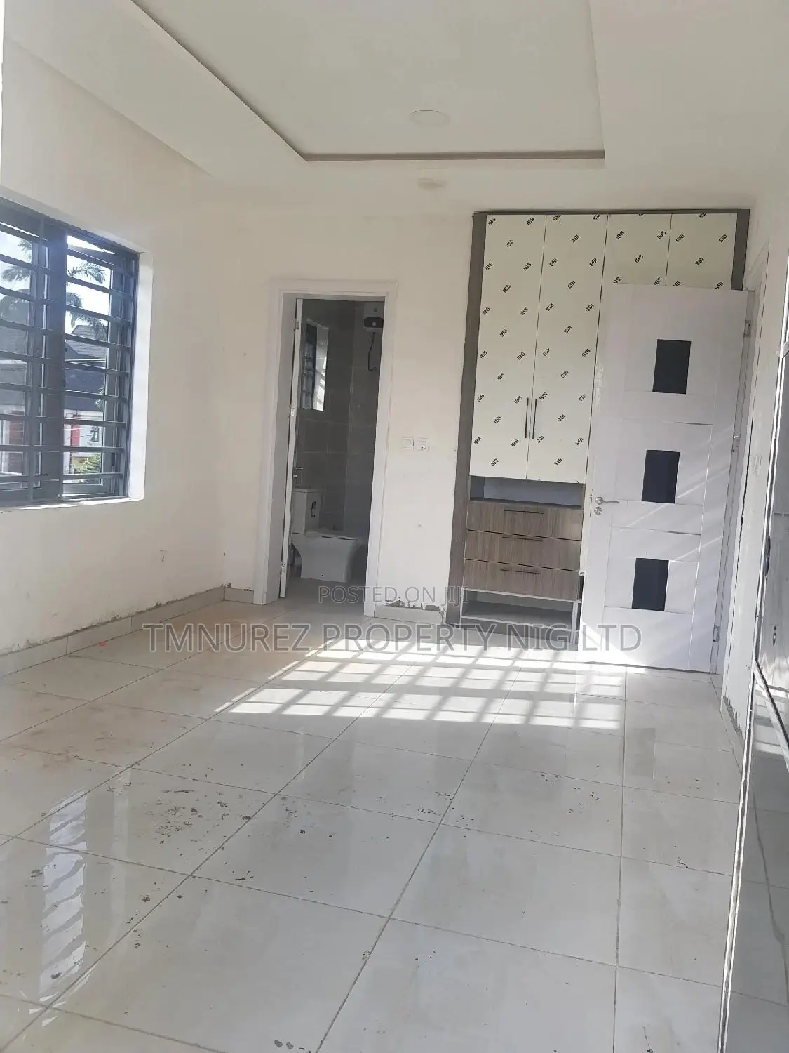 4bdrm Duplex in Admiralty, Lekki Phase 1 for sale in Lekki Phase 1