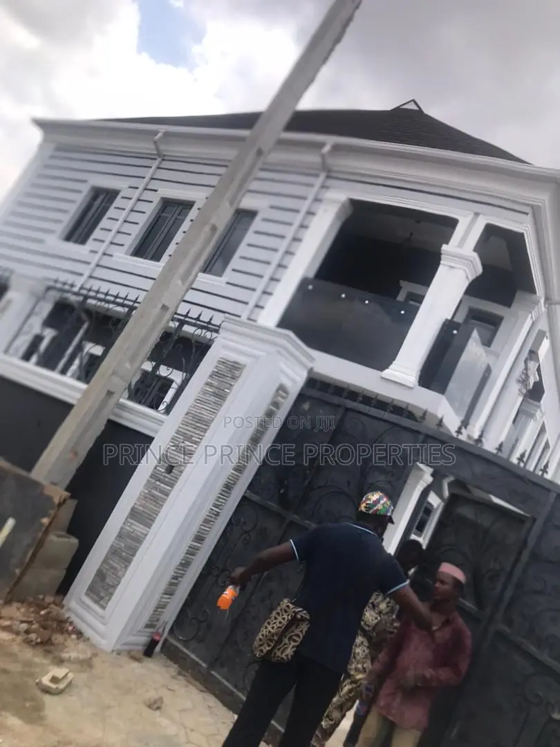 Furnished 3bdrm Block of Flats in Surulere for rent in Surulere