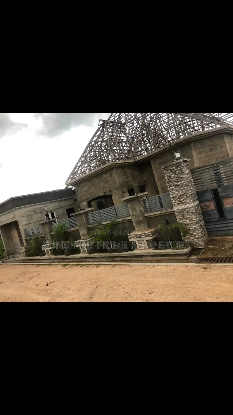4bdrm Bungalow in Obaile Airport Road, Akure for sale in Akure