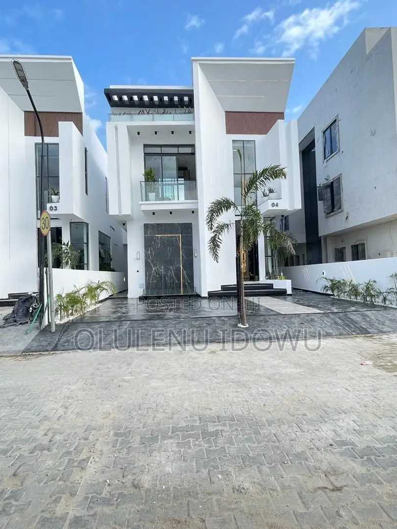 Furnished 5bdrm Duplex in Alimosho for sale in Alimosho
