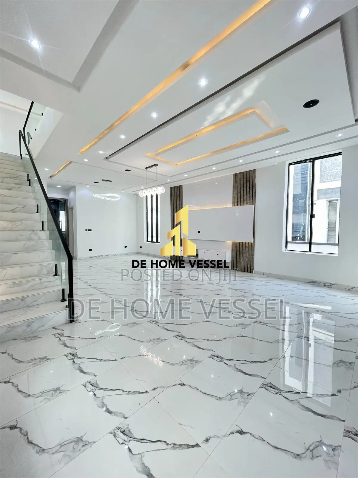 5bdrm Duplex in Ikota for sale in Ikota