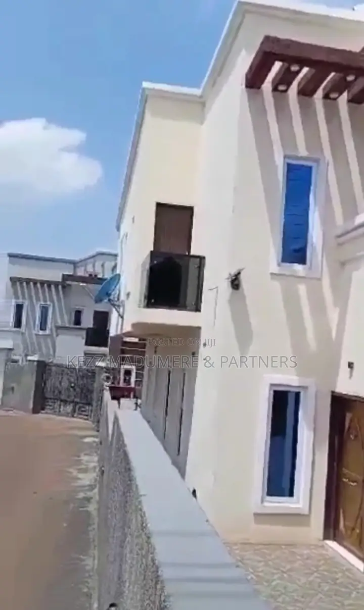 Furnished 4bdrm Duplex in New Haven , Enugu , for sale in Enugu