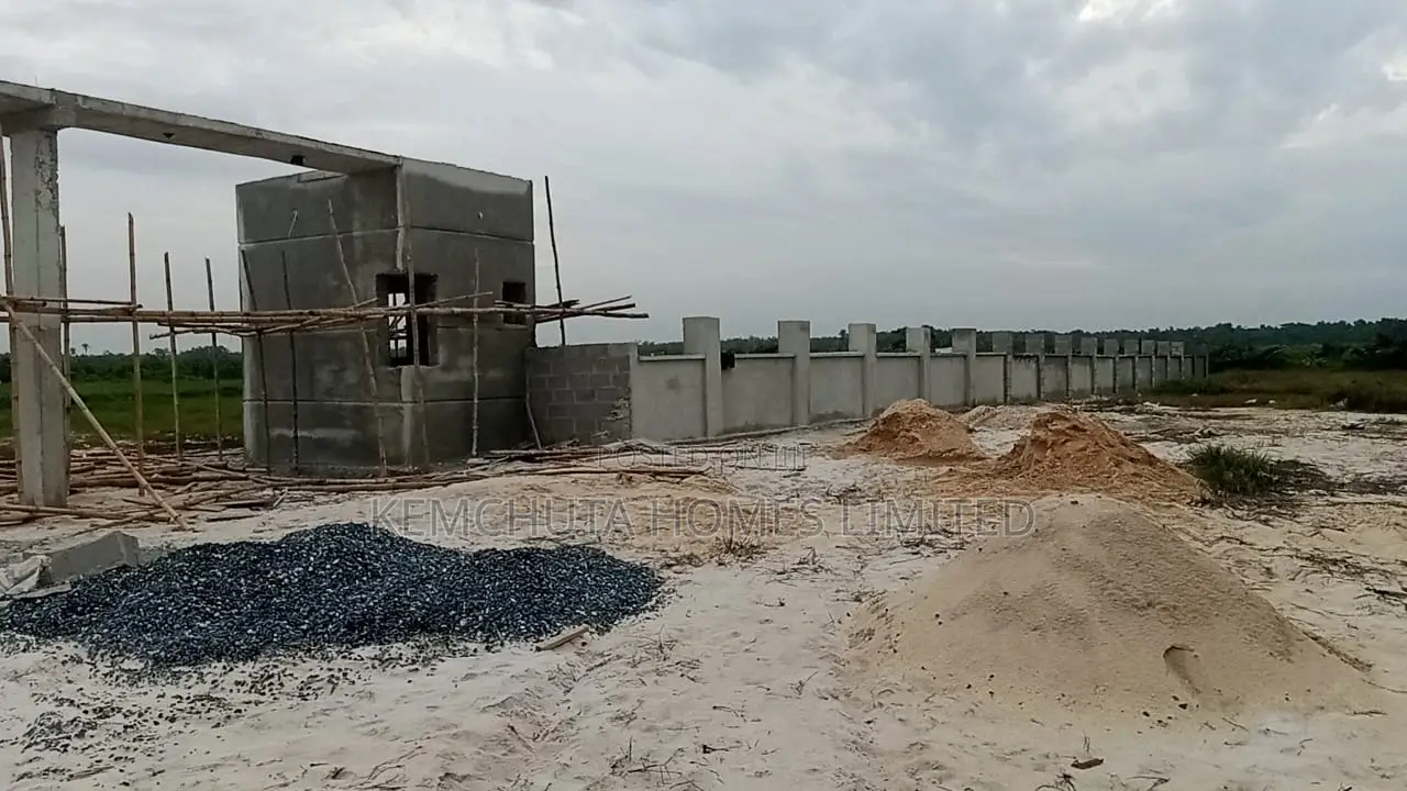 Affordable Dry Land in Awoyaya