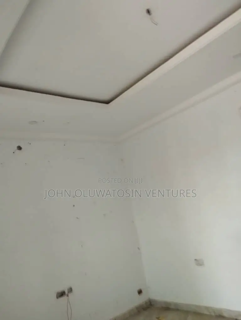 2bdrm Bungalow in Akingbinle, Moniya for rent in Moniya