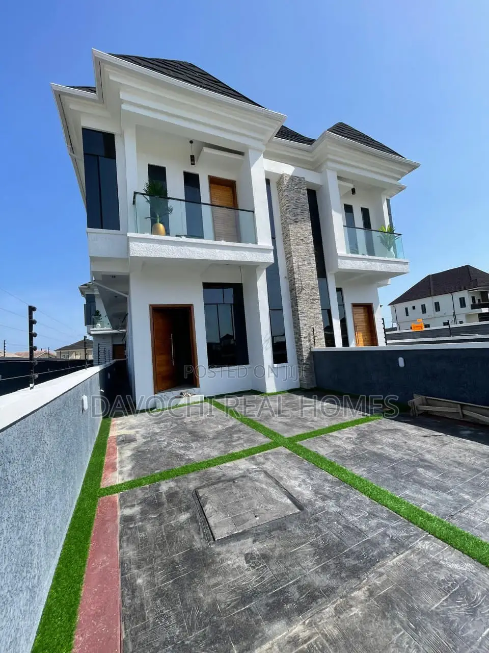 4bdrm Duplex in Ikota Lekki for sale in Lekki