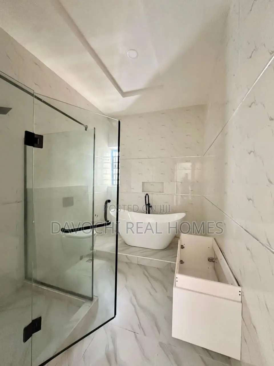 4bdrm Duplex in Ikota Lekki for sale in Lekki