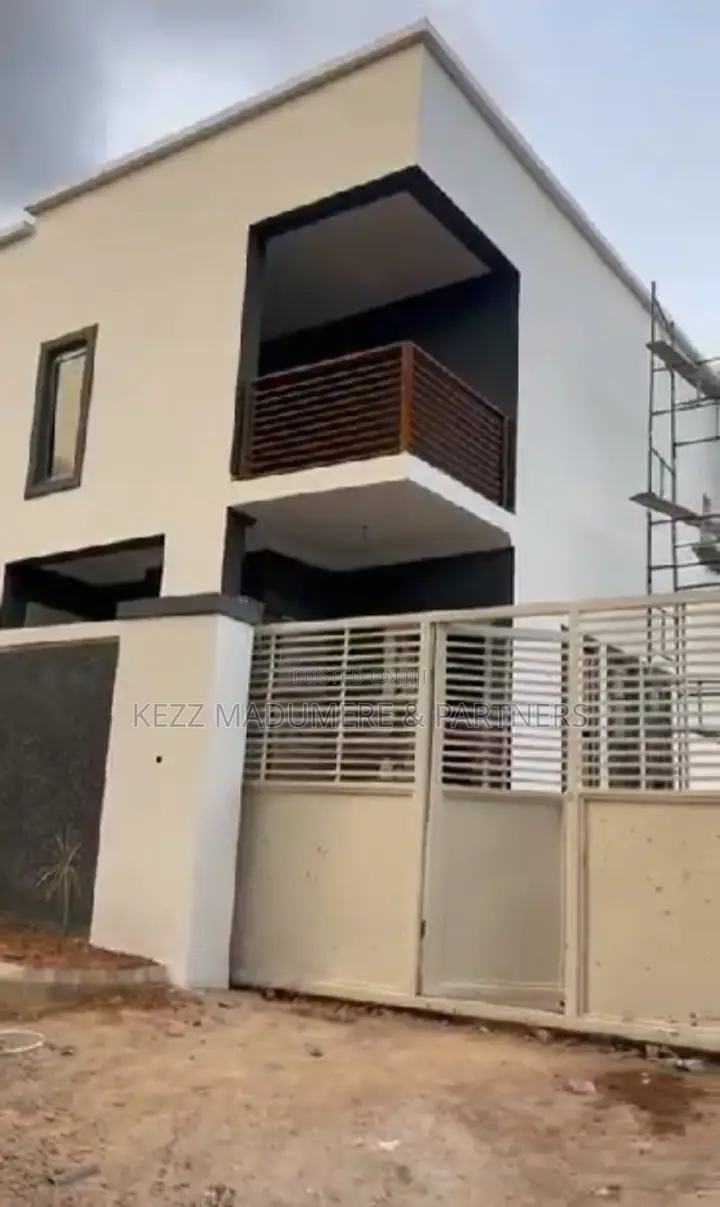 4bdrm Duplex in Trans Ekulu , Enugu for sale in Enugu