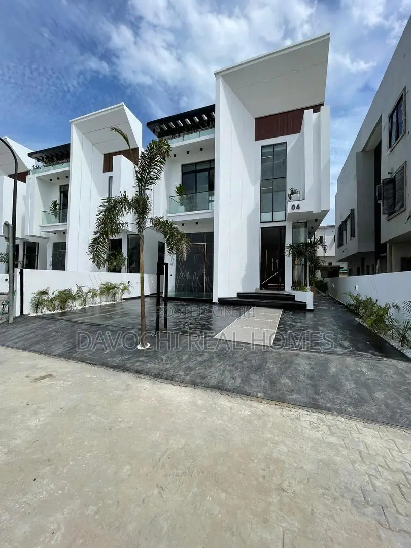 5bdrm Duplex in Chevron Drive, Lekki for sale in Lekki