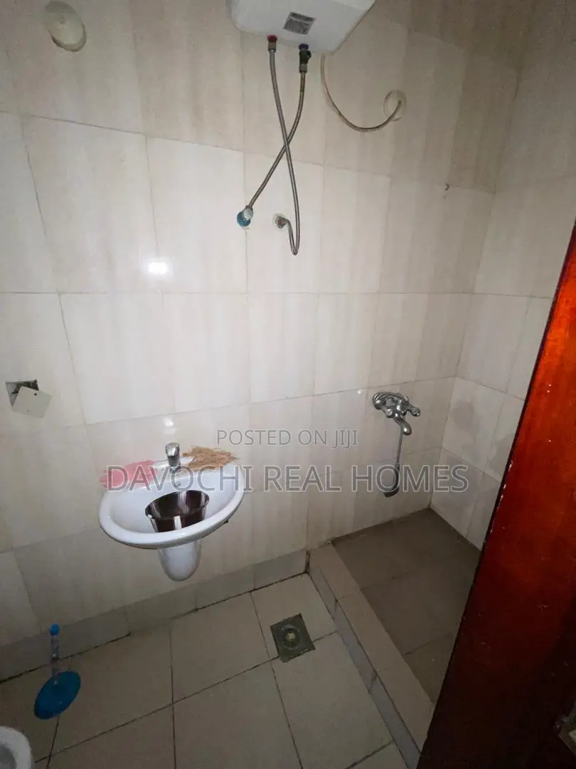 4bdrm Duplex in Osapa London, Lekki for rent in Lekki