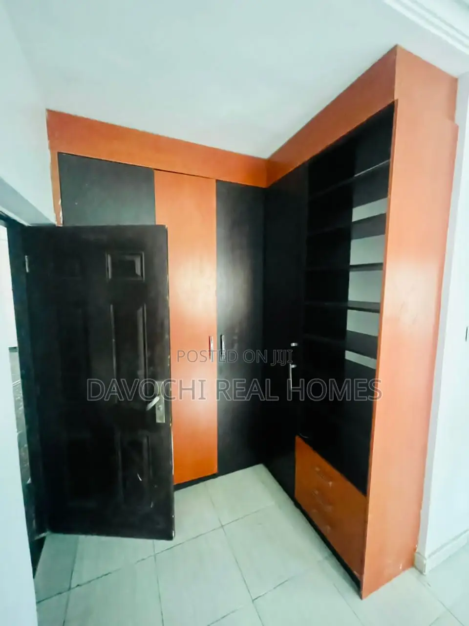3bdrm Apartment in Lagos Business for rent in Ajah