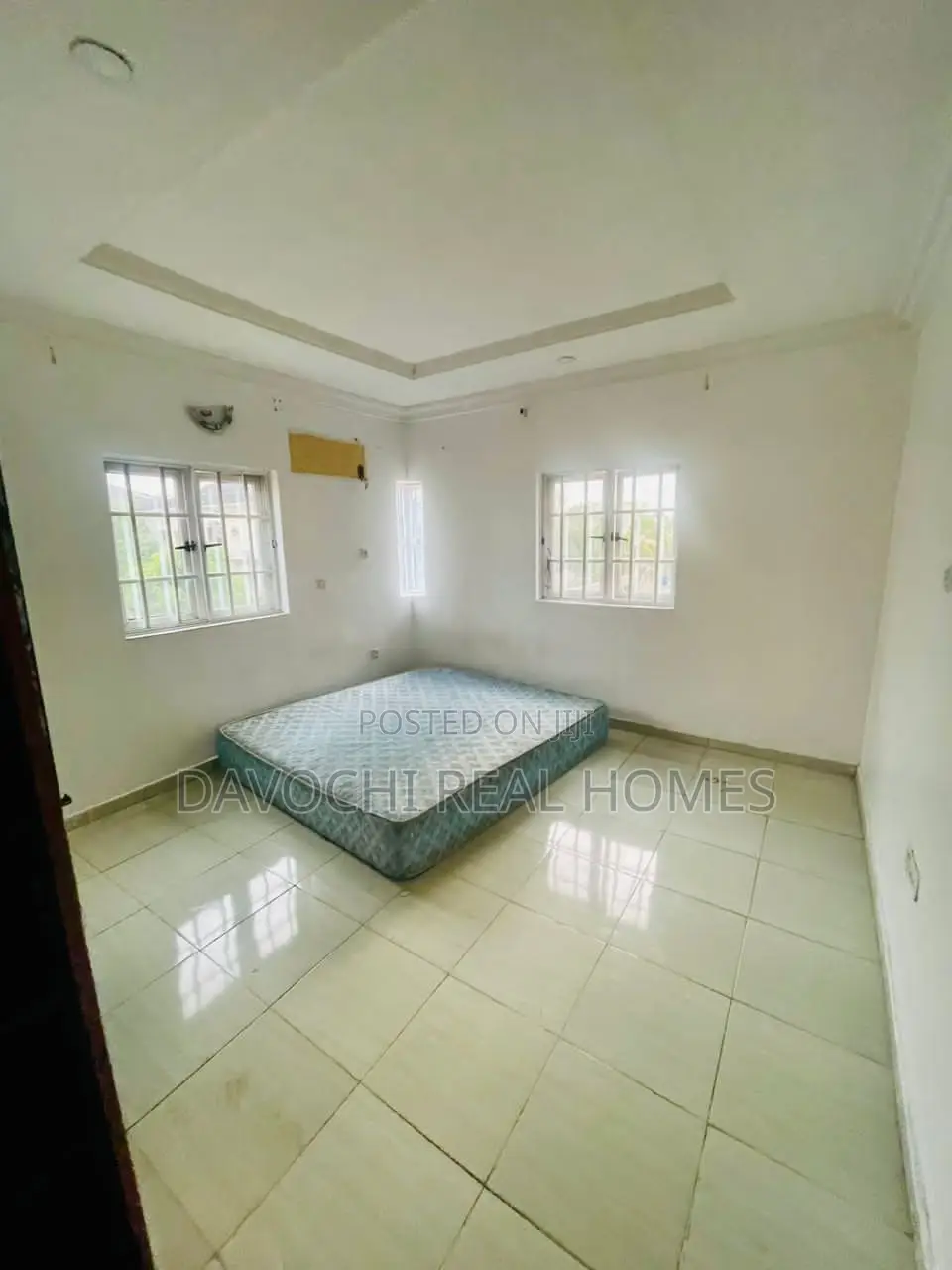 3bdrm Apartment in Lagos Business for rent in Ajah