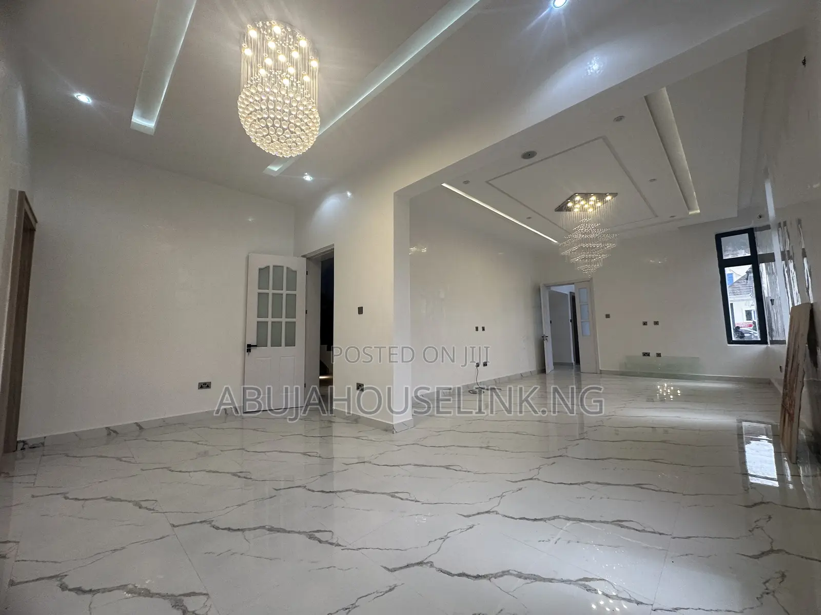 5bdrm Duplex in Apo Resettlement for sale in Apo Resettlement