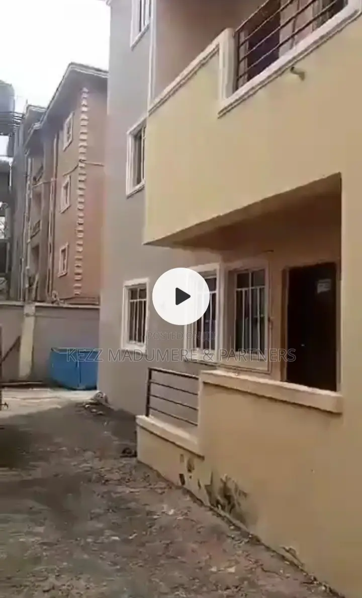 5bdrm Block of Flats in Near Liberty Bus for sale in Enugu