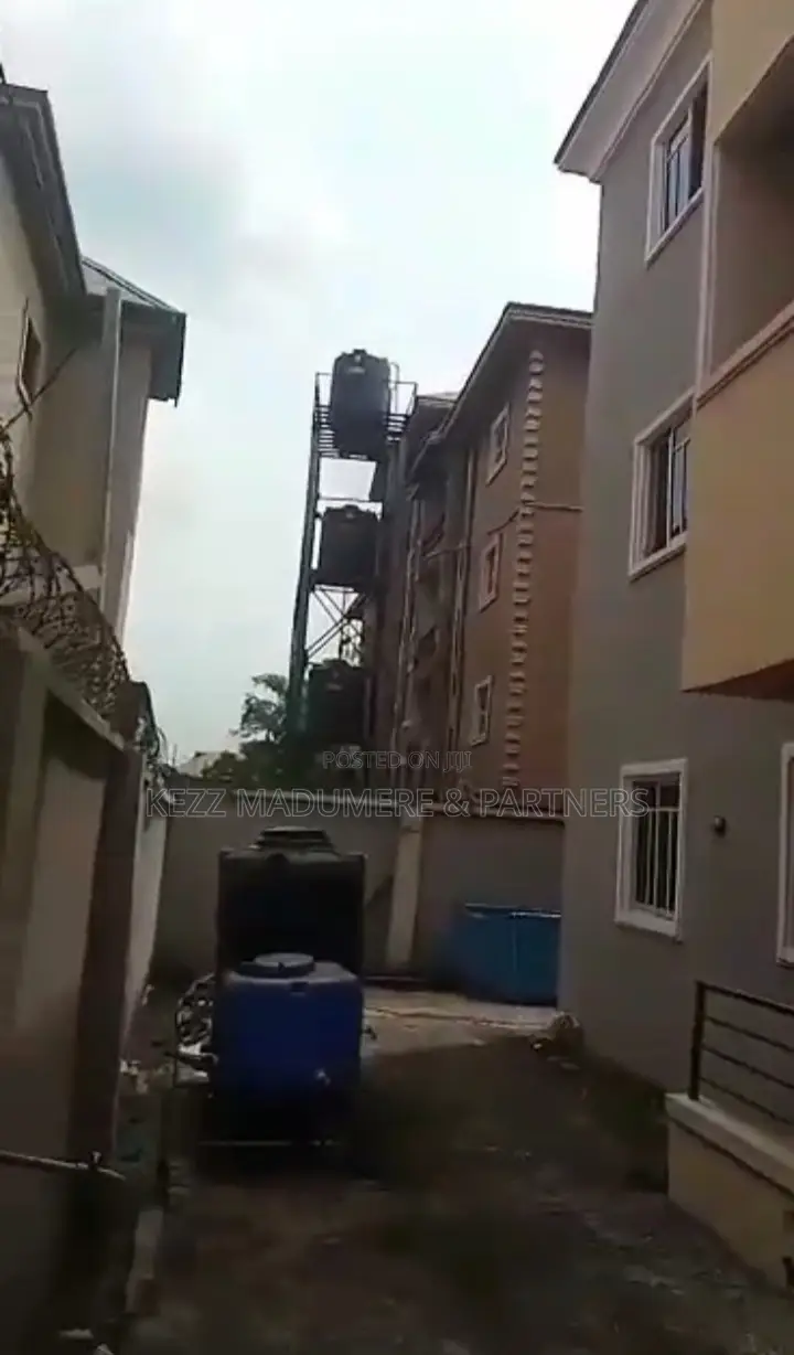 5bdrm Block of Flats in Near Liberty Bus for sale in Enugu