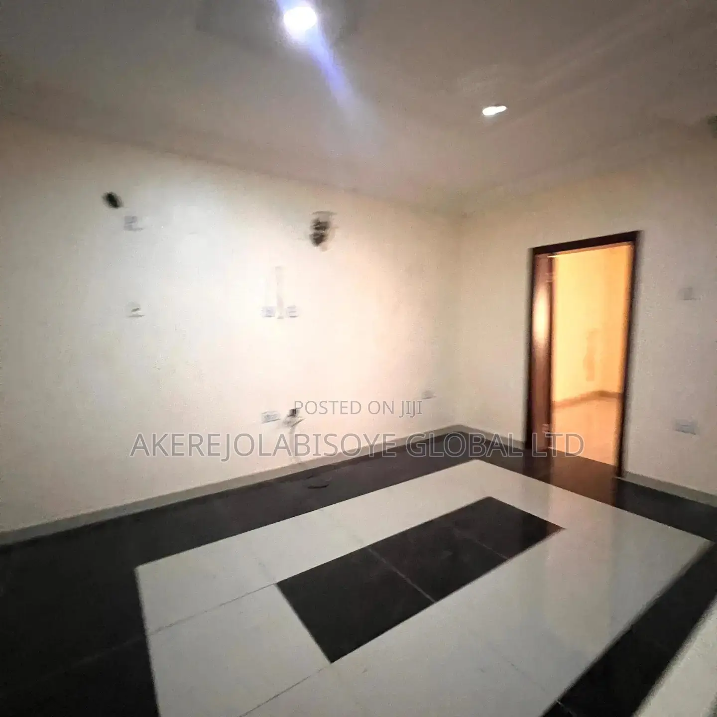 4bdrm Townhouse / Terrace in Close To Stella for rent in Life Camp