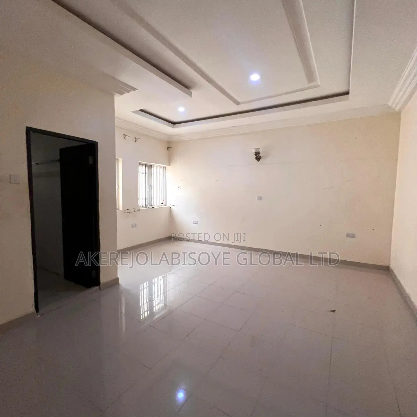 4bdrm Townhouse / Terrace in Close To Stella for rent in Life Camp