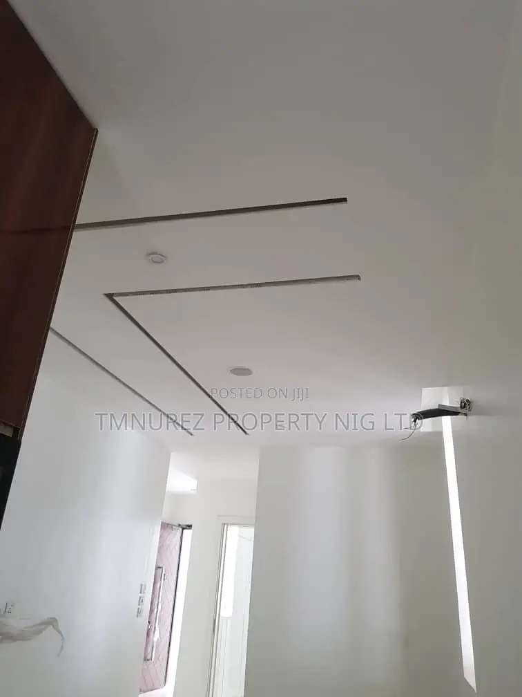 1bdrm Apartment in Ikate, Lekki for sale in Lekki