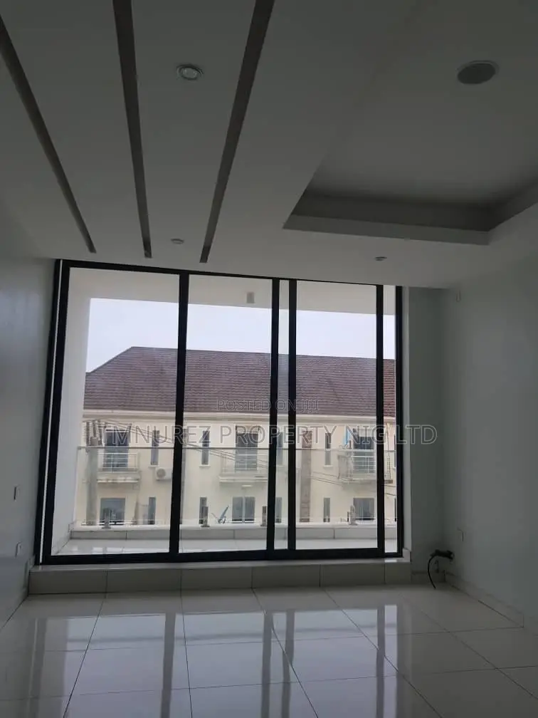 4bdrm Duplex in Ikate, Lekki for sale in Lekki