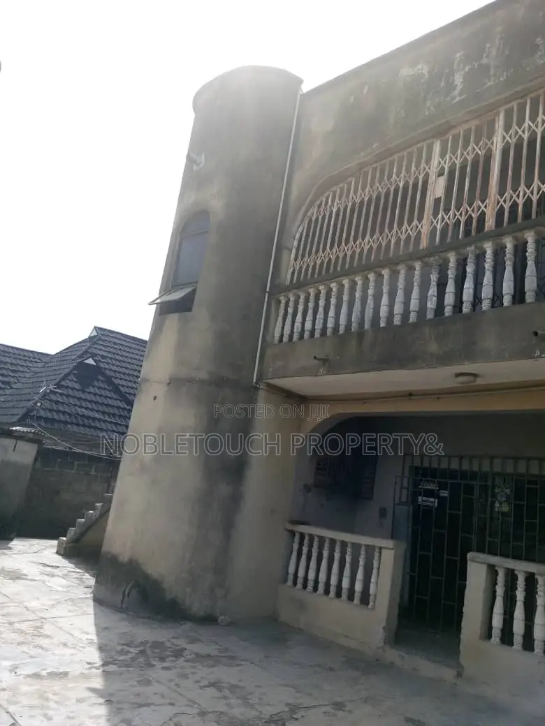 3bdrm Block of Flats in Off Abaranje Ikotun for sale in Abaranje
