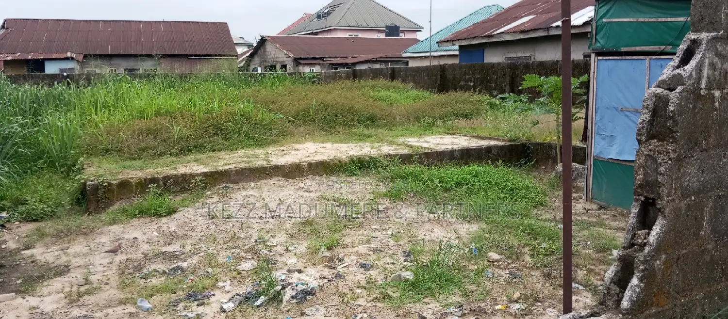 For Sale: Mixed Use Land With Shops Flats in Port-Harcourt