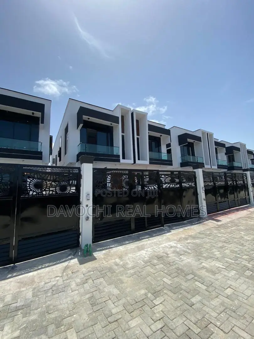 4bdrm Duplex in By Chevron Second, Lekki for sale in Lekki