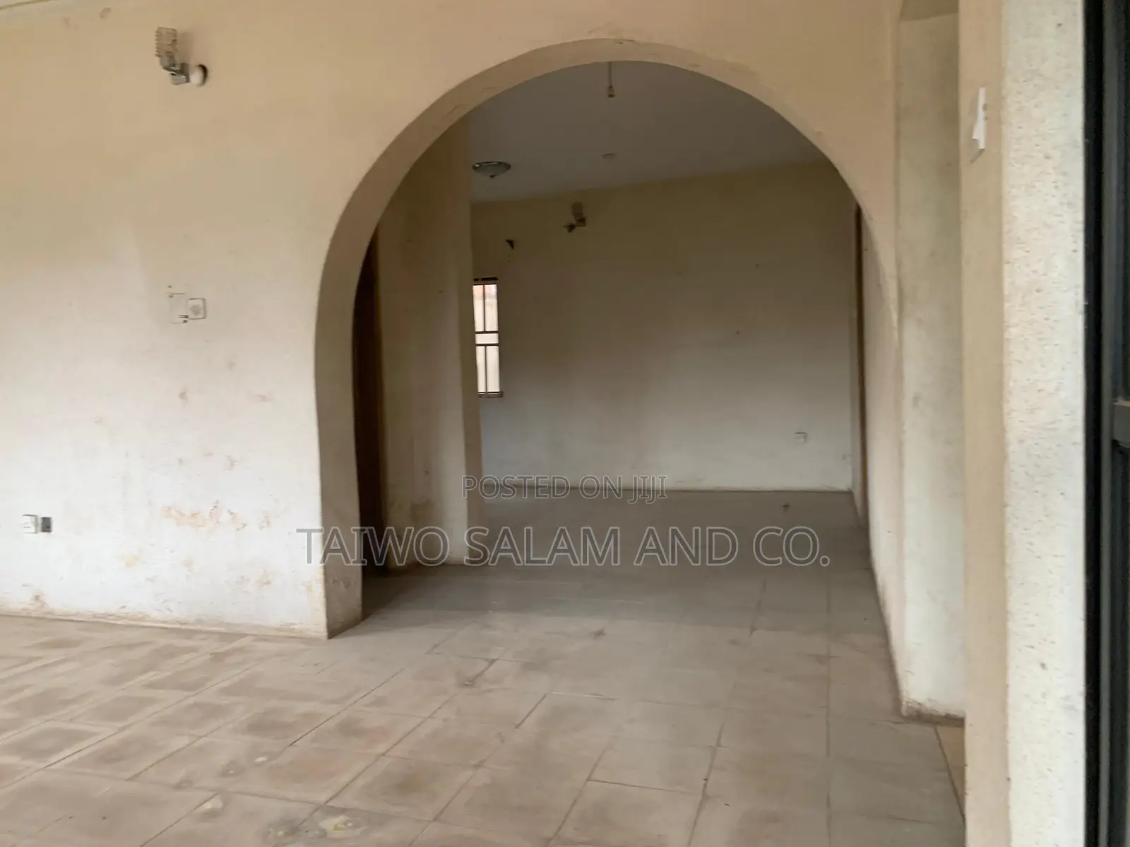 5bdrm Duplex in Akobo for sale in Akobo