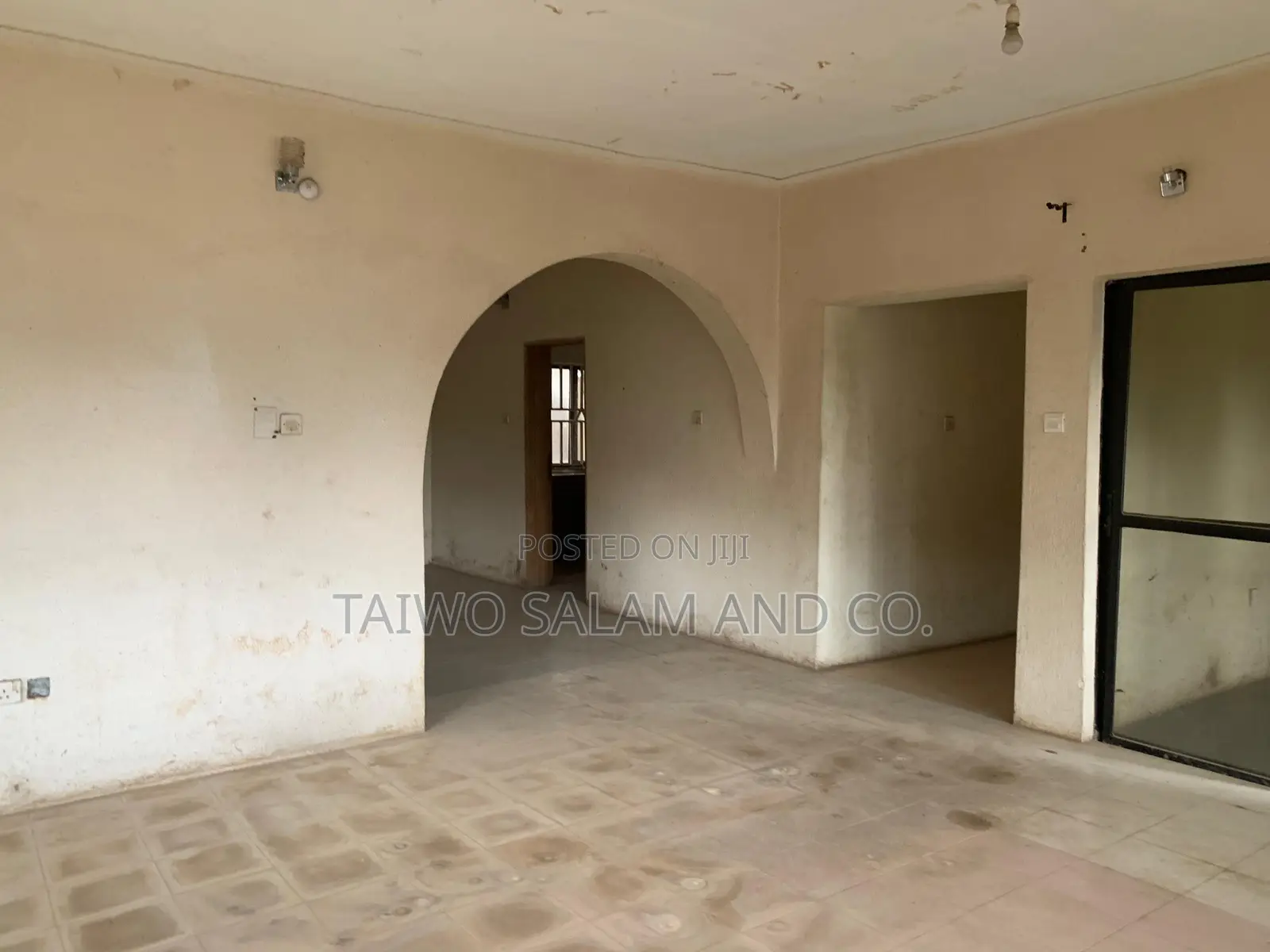5bdrm Duplex in Akobo for sale in Akobo