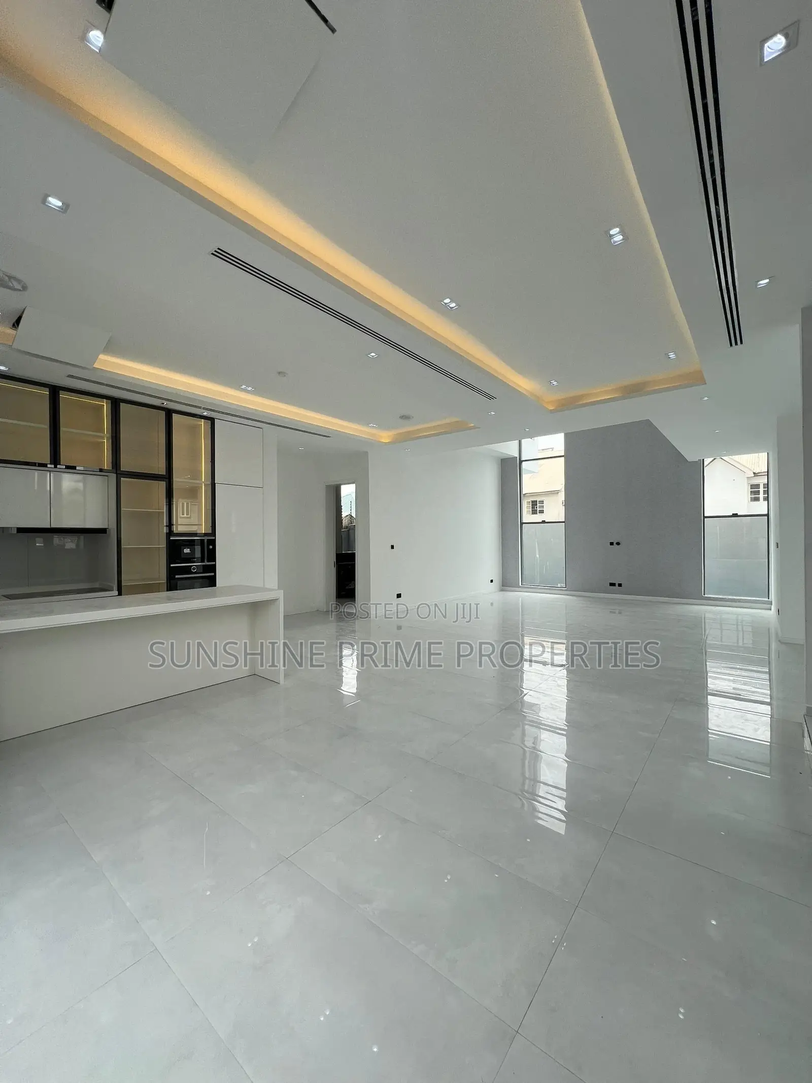 5bdrm Duplex in Lekki Phase 1 for sale in Lekki