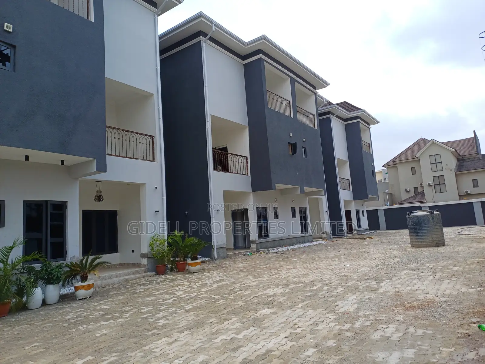 5bdrm Townhouse/Terrace in Jahi for sale in Jahi