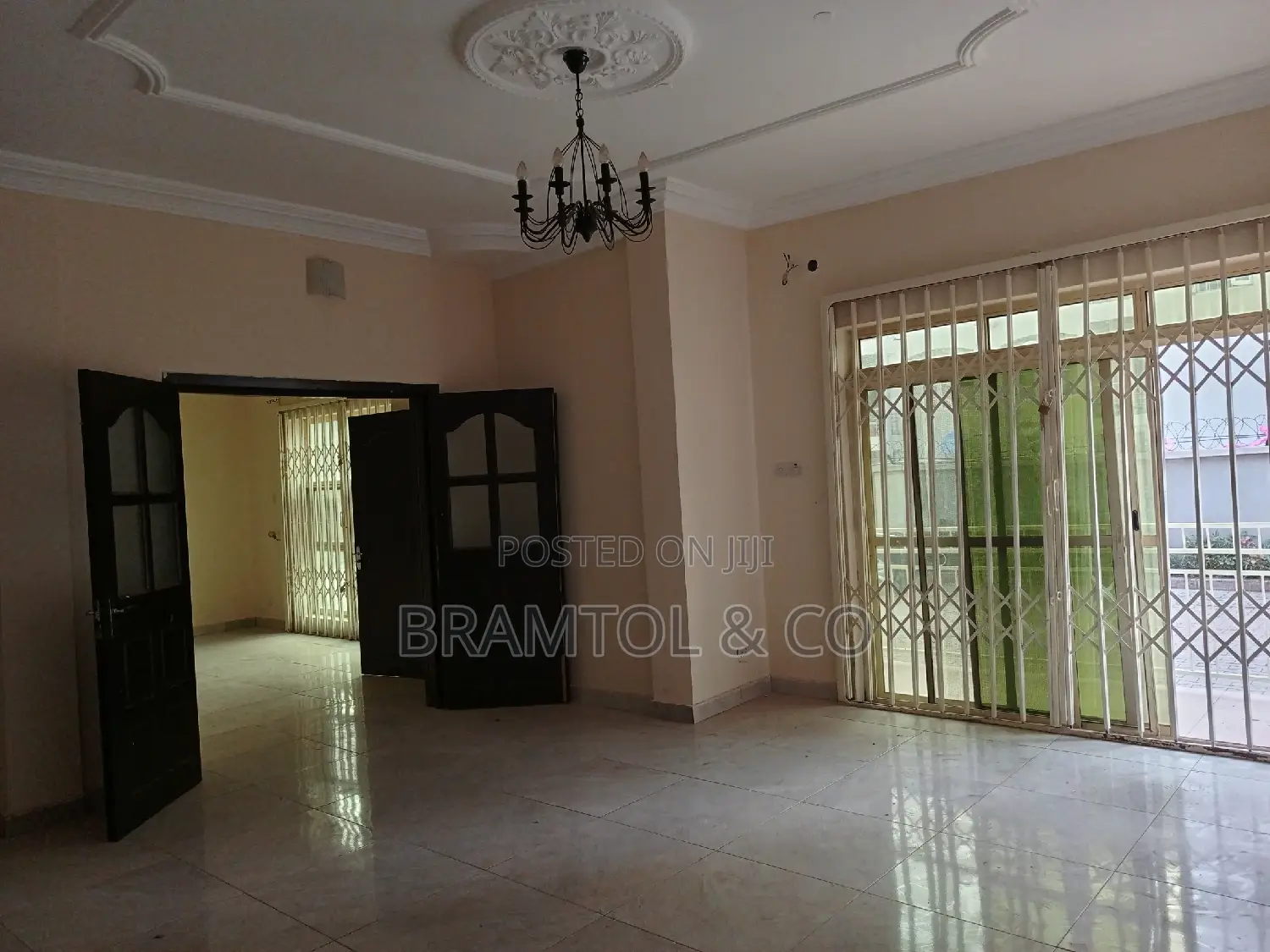 3bdrm Block of Flats in Wuye for rent in Wuye