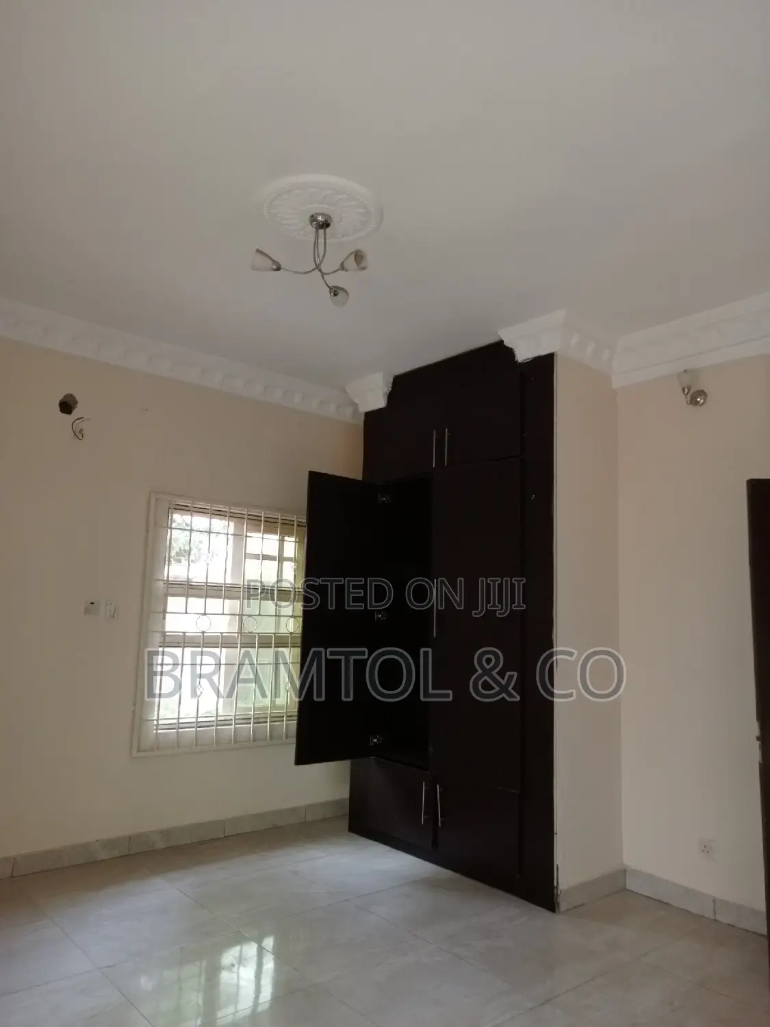 3bdrm Block of Flats in Wuye for rent in Wuye