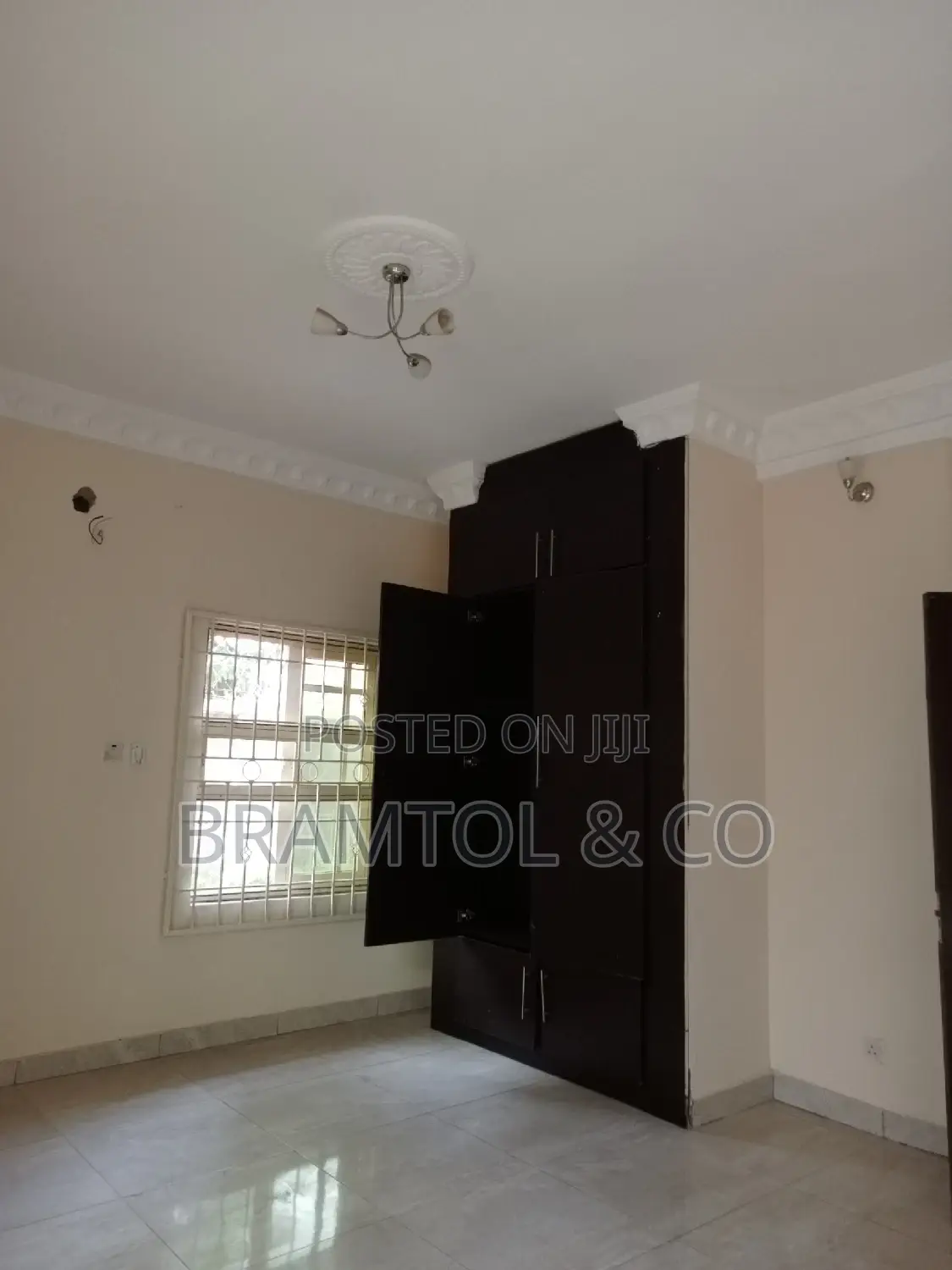 3bdrm Block of Flats in Wuye for rent in Wuye