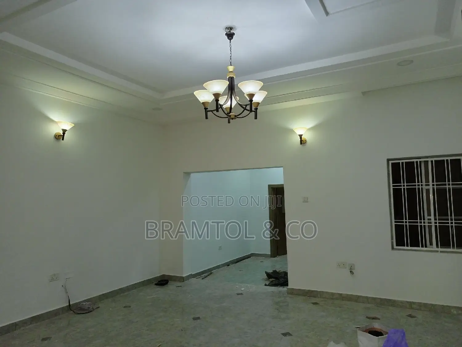 3bdrm Townhouse / Terrace in With Bq, Wuye for rent in Wuye