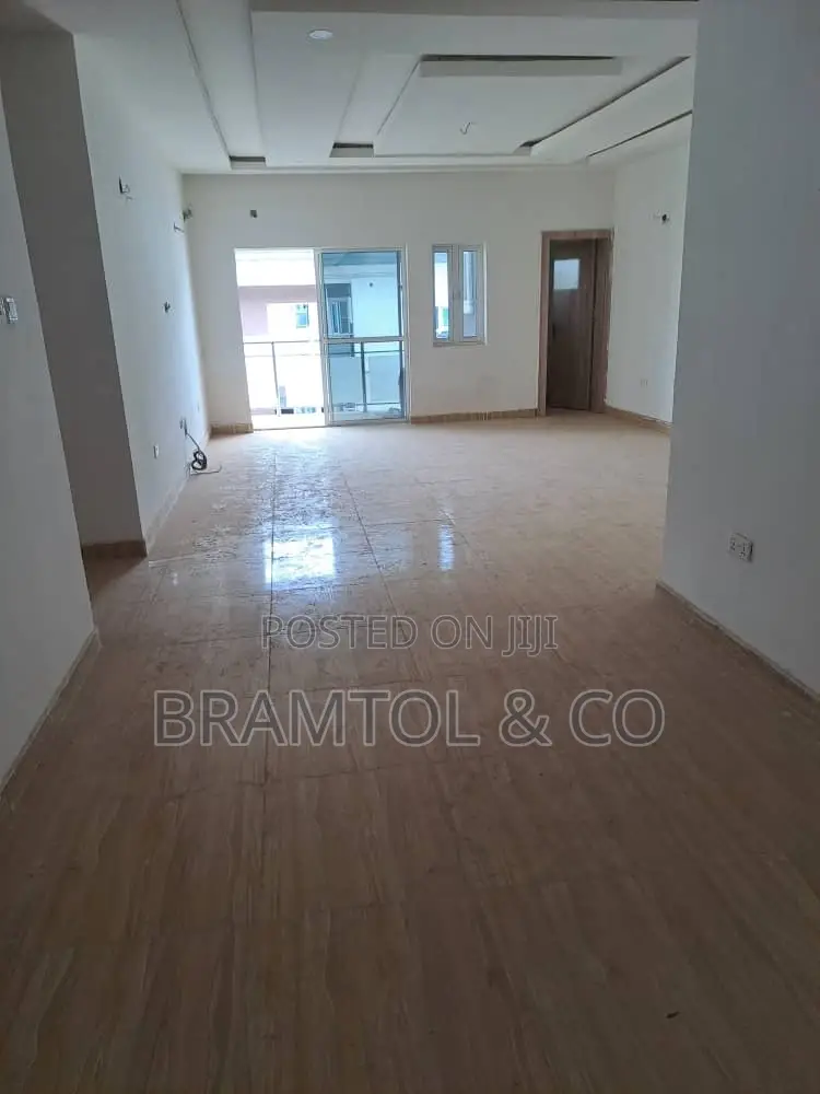 3bdrm Block of Flats in With Bq, Wuye for rent in Wuye