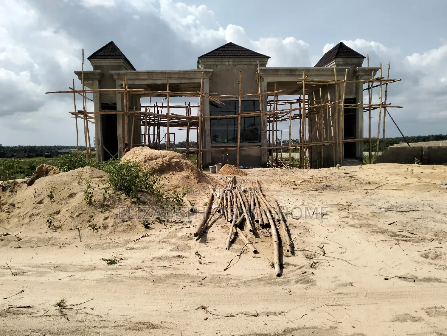 Buy and Build Land at Lekki-Epe Expressway Ibeju Lekki in Lekki Expressway