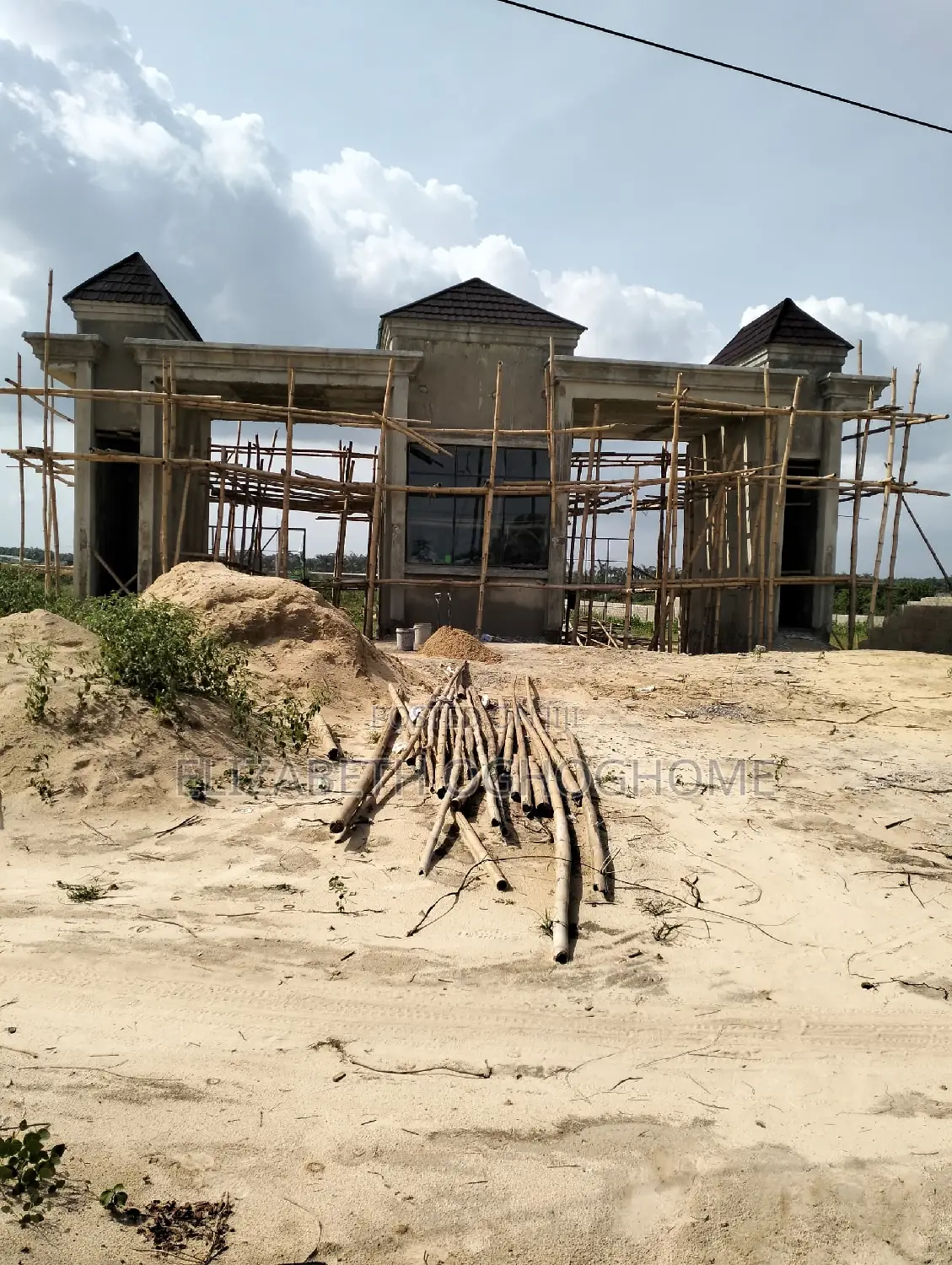 Buy and Build Land at Lekki-Epe Expressway Ibeju Lekki in Lekki Expressway