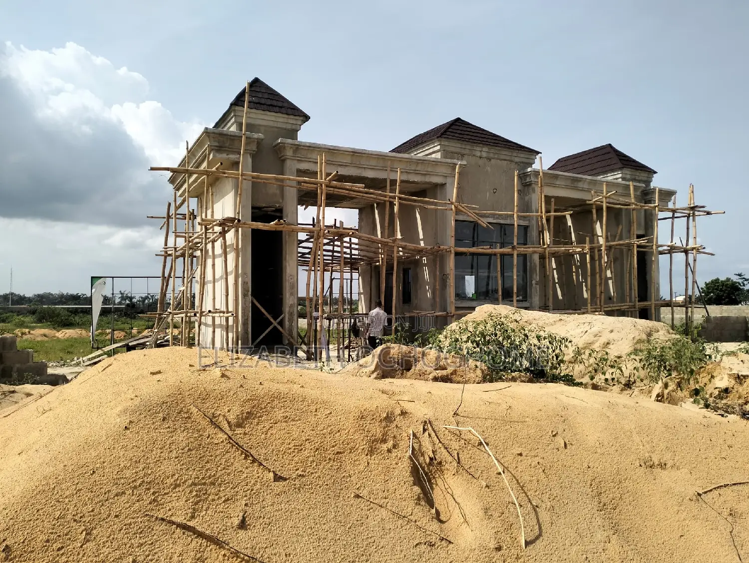 Buy and Build Land at Lekki-Epe Expressway Ibeju Lekki in Lekki Expressway