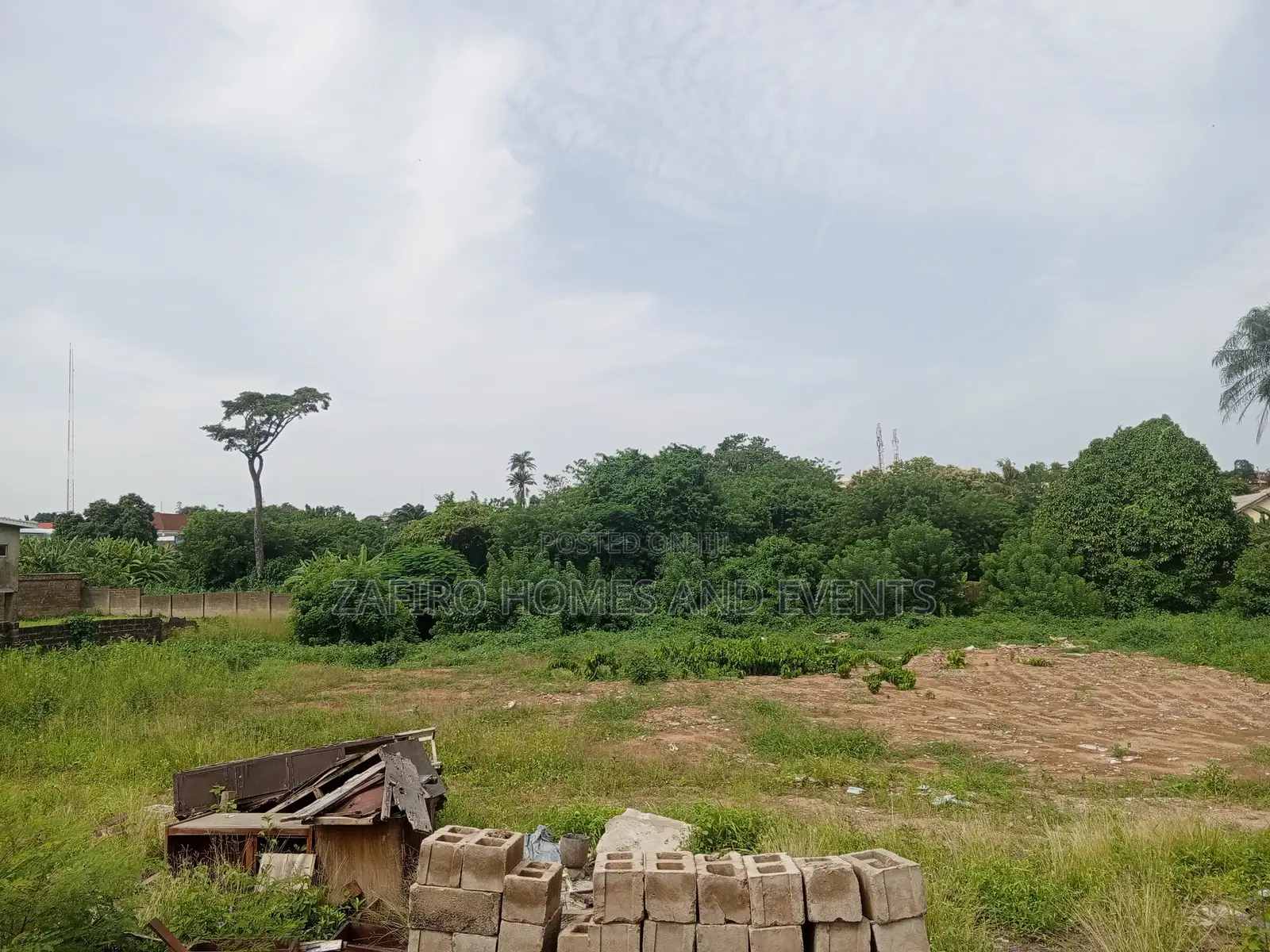 3200m2 Piece of Land at Oba Adeshida Crescent, Iyaganku GRA in Iyanganku